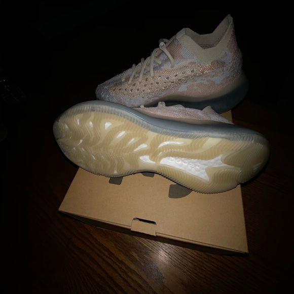 Size 5 Yeezy Pepper 380’s - Picture 4 of 5